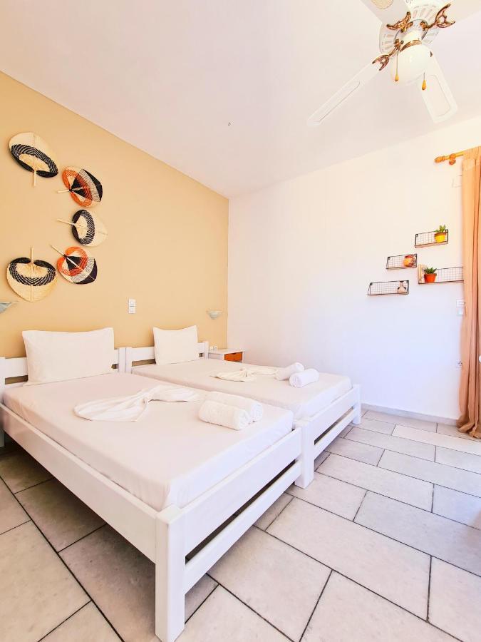 Kalamuria Apartment *