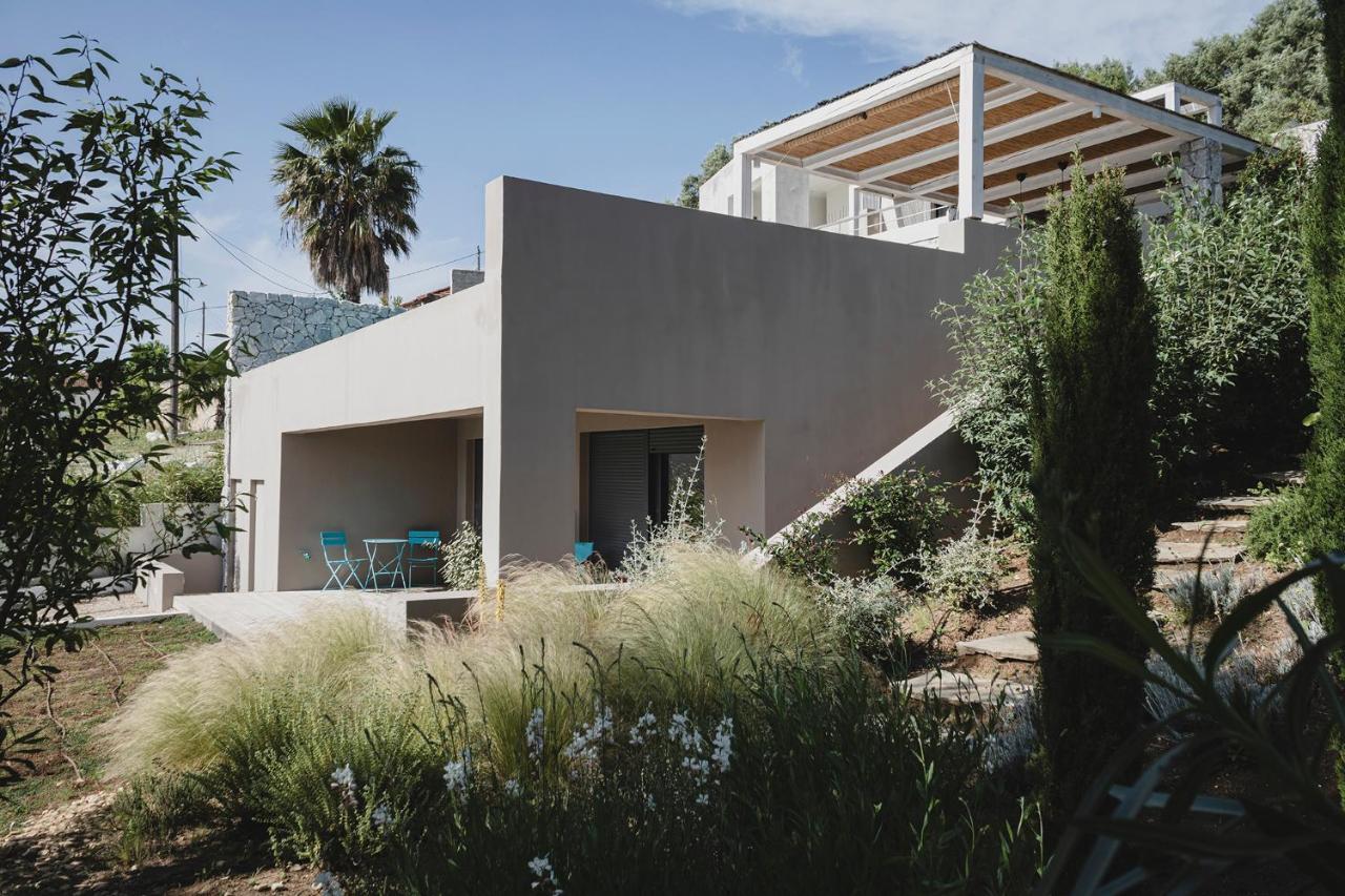 Aetos Villa *