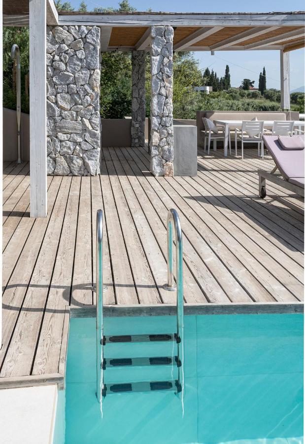 Aetos Villa *