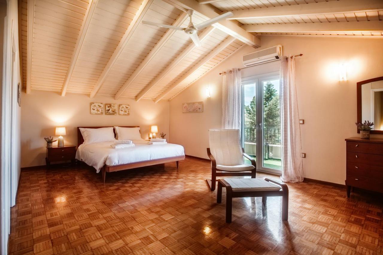 Villa Butterfly - Heated Private Pool & Jacuzzi Alepou