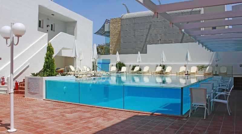 Aparthotel Castello Bianco 3*