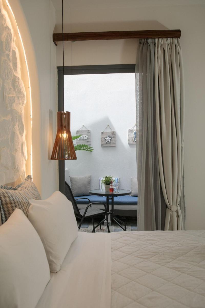 Naxos Petite 3* Agios Prokopios (Naxos)