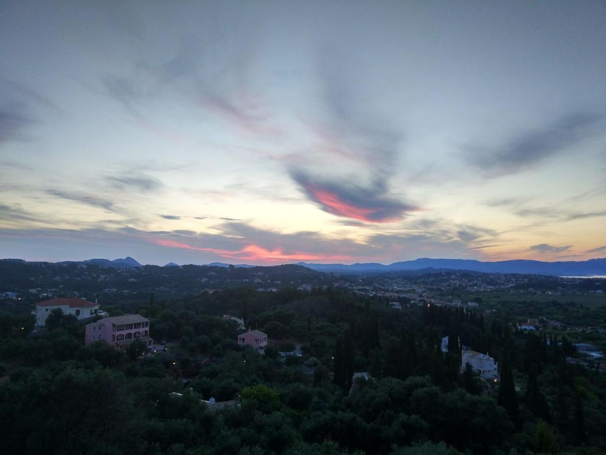 Geomar House 2 Sky And View Perama (Corfu)