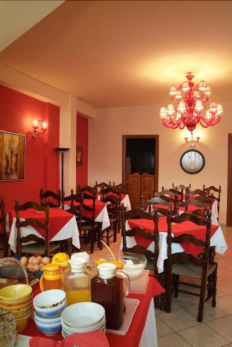 Varonos 3*