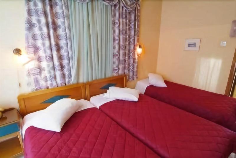 Hotel Varonos 3*