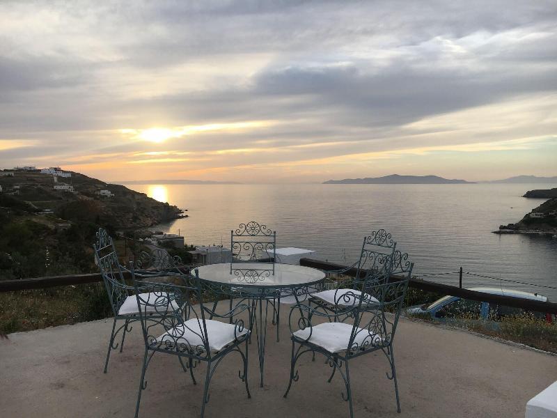 Pino Di Loto Boutique Bed & Breakfast Kini