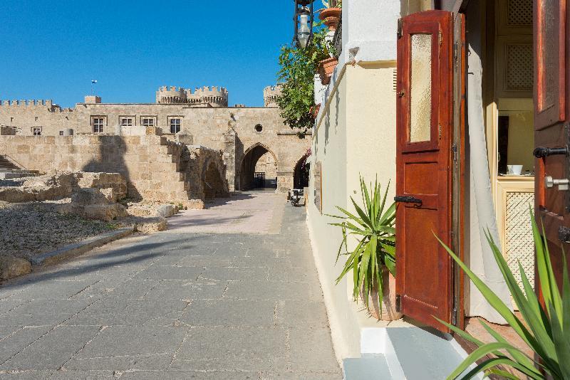 Nikos Takis Fashion Boutique Hotel 4*