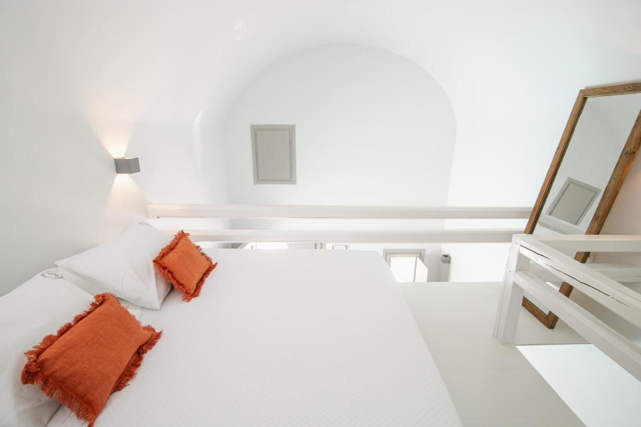Thimari Apartment Fira (Santorini)