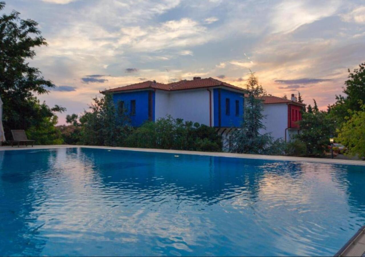 Hotel Roxani 3*