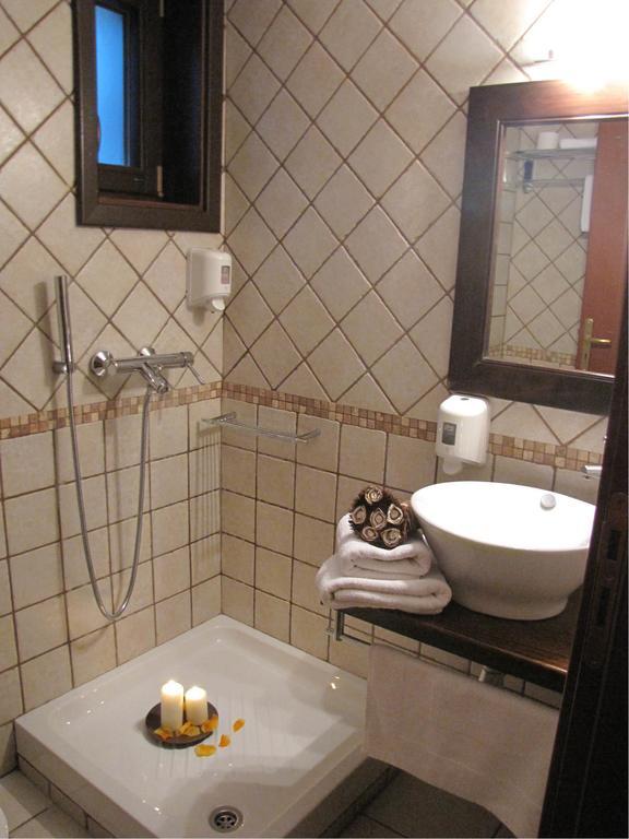Mirovoli Hotel 2*