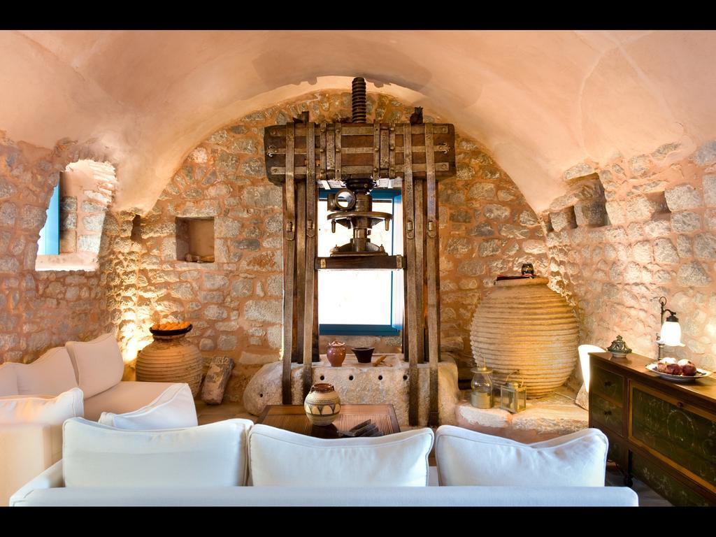 Arapakis Historic Castle Aparthotel