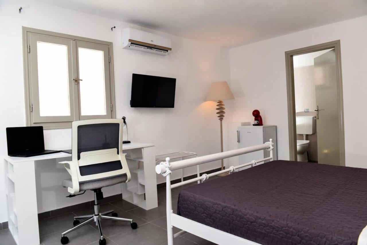 Mare Angelica Aparthotel Perivolos (Santorini)
