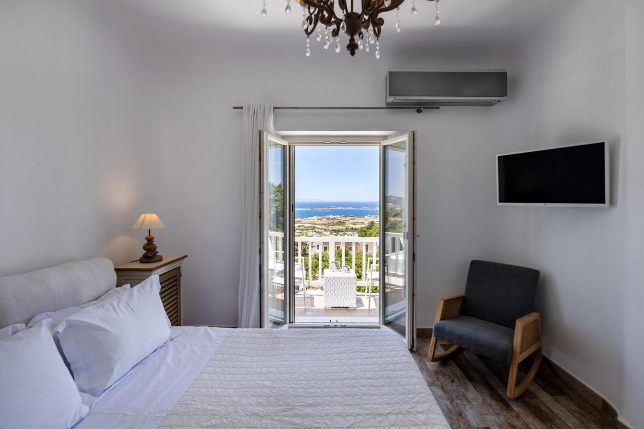 Paros Butterfly Pounda