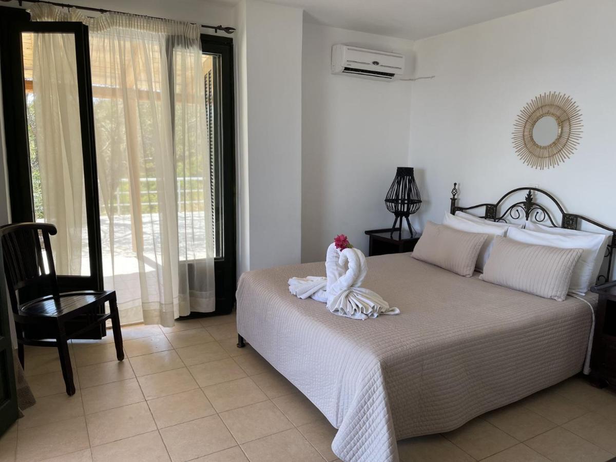 Armyra Aparthotel Volimes