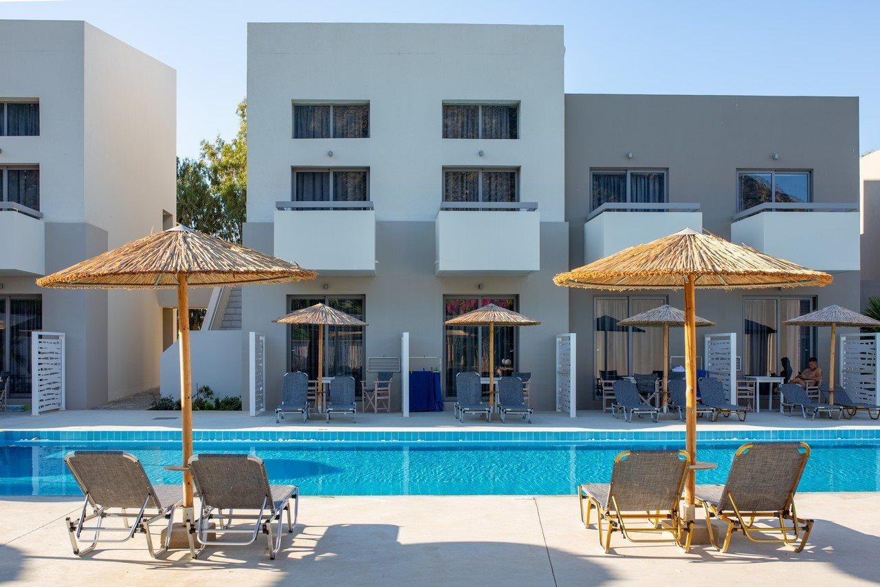 Hotel Akti Club