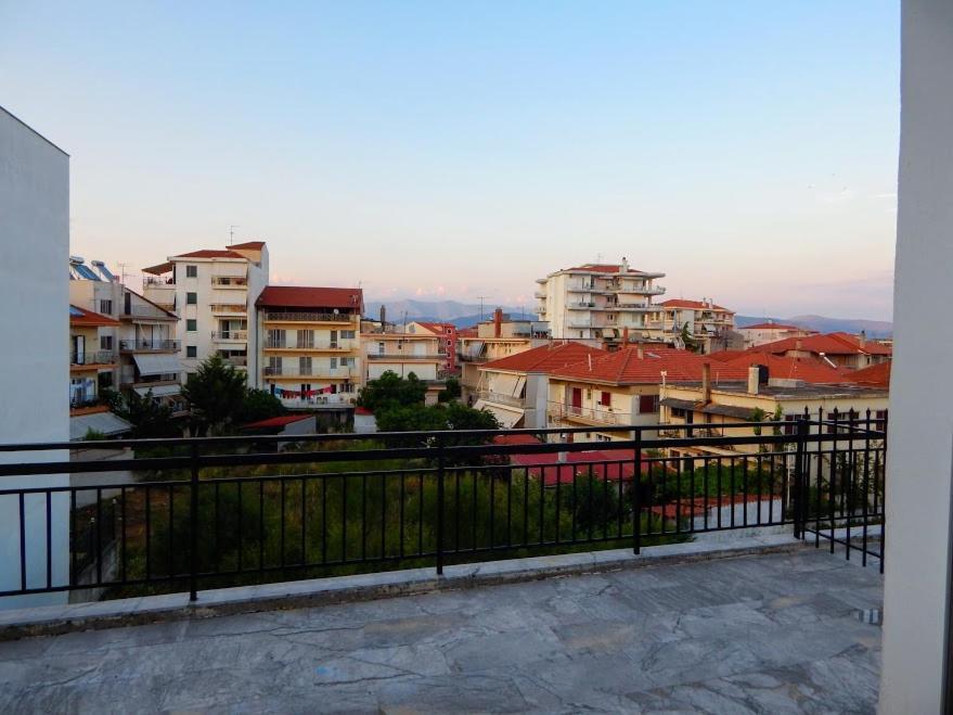 Apartment Cozy For 2-5 People-center 1 *