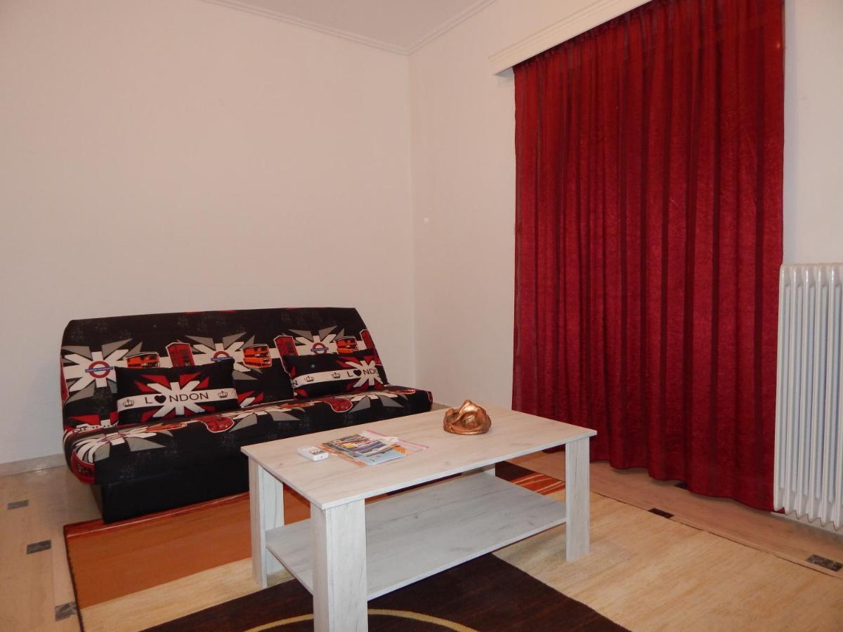 Cozy For 2-5 People-center 1 *