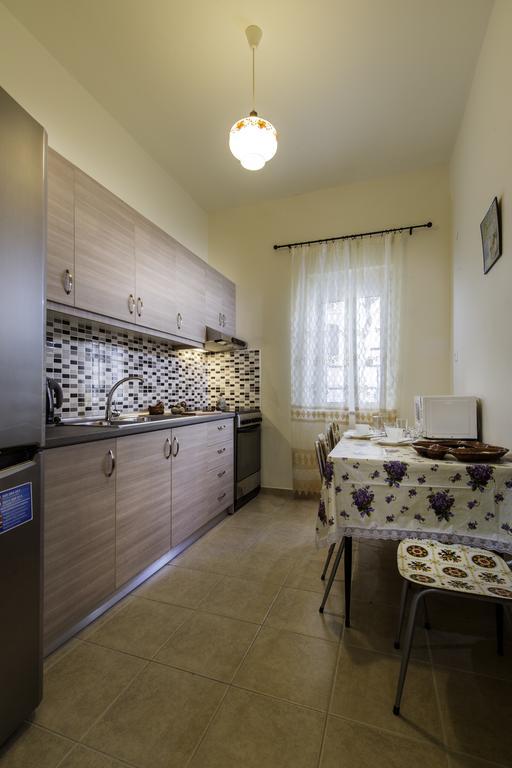 Georgias Apartment Haraki