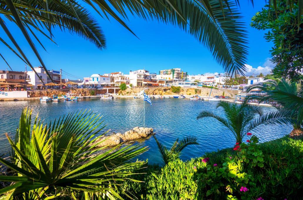 Pela * Sissi (Crete)