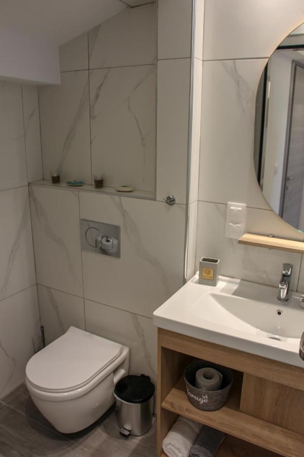 Thea-tro Hotel *