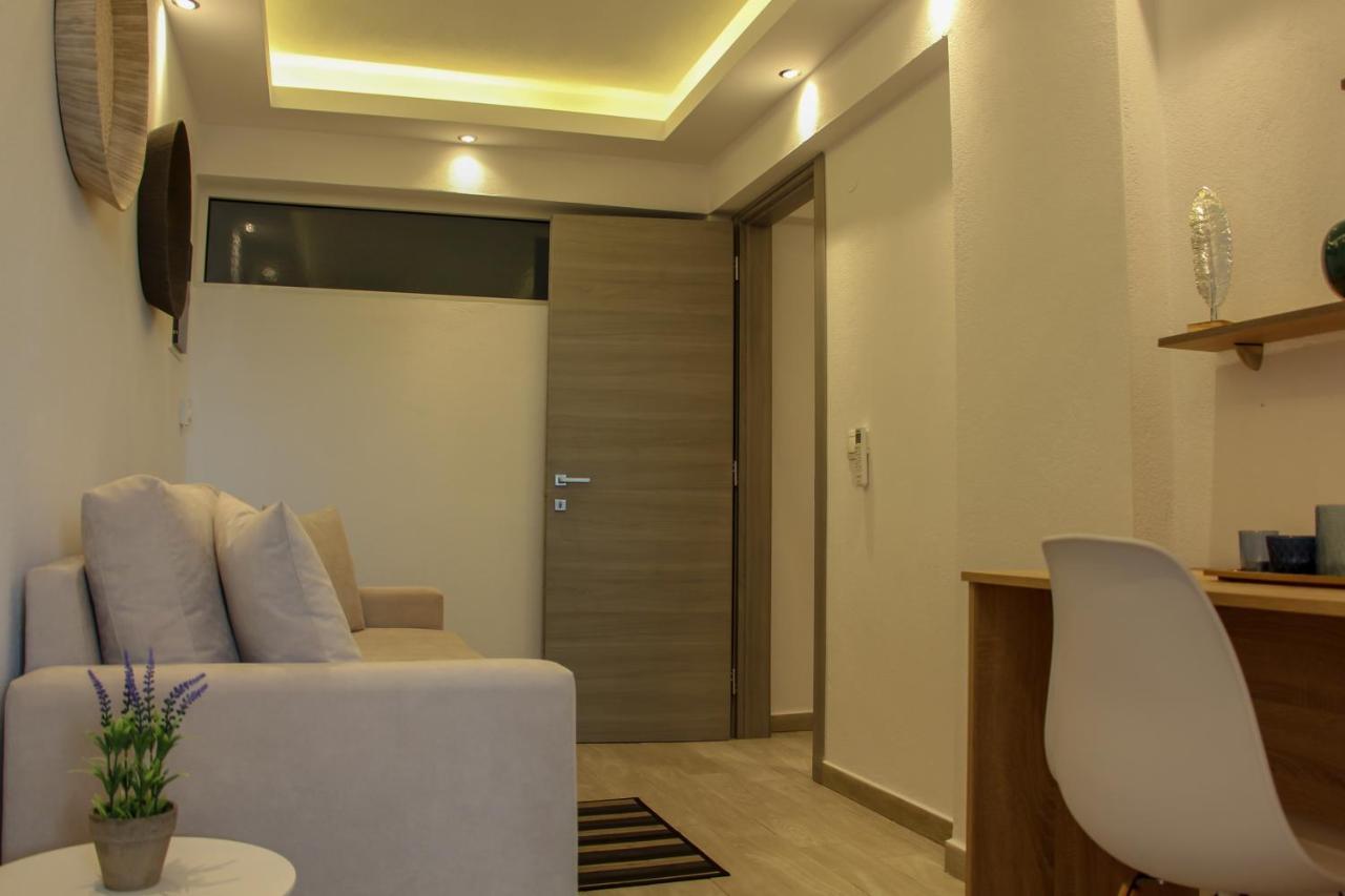 Thea-tro Hotel *
