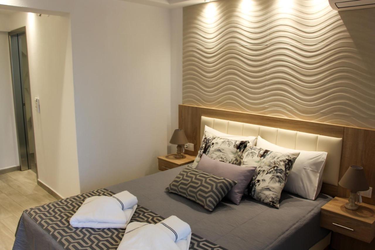 Thea-tro Hotel *