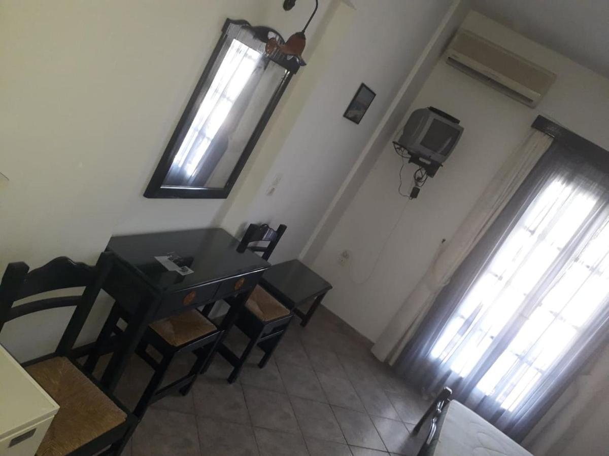 Hotel Isalos On The Serifos Town