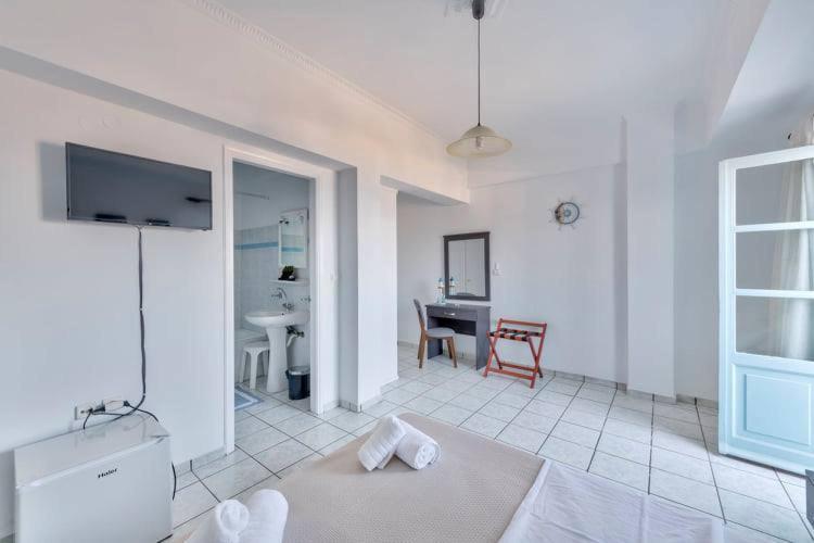 Apollon Palace 3* Kini