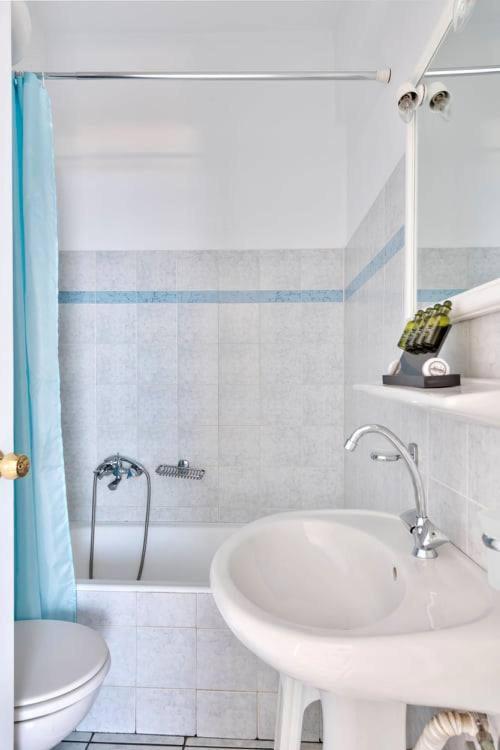 Apollon Palace 3* Kini