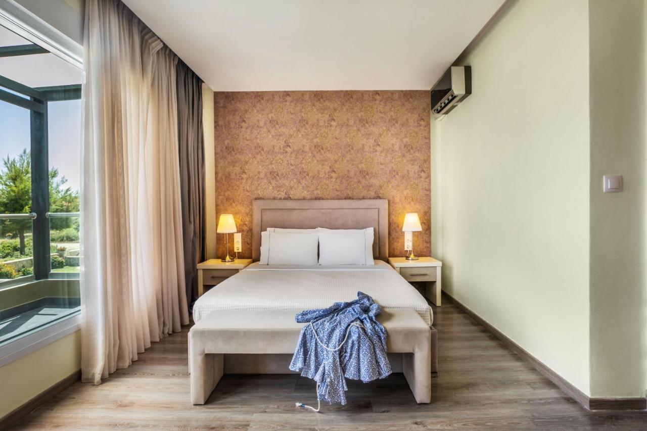 - Sunny Villa