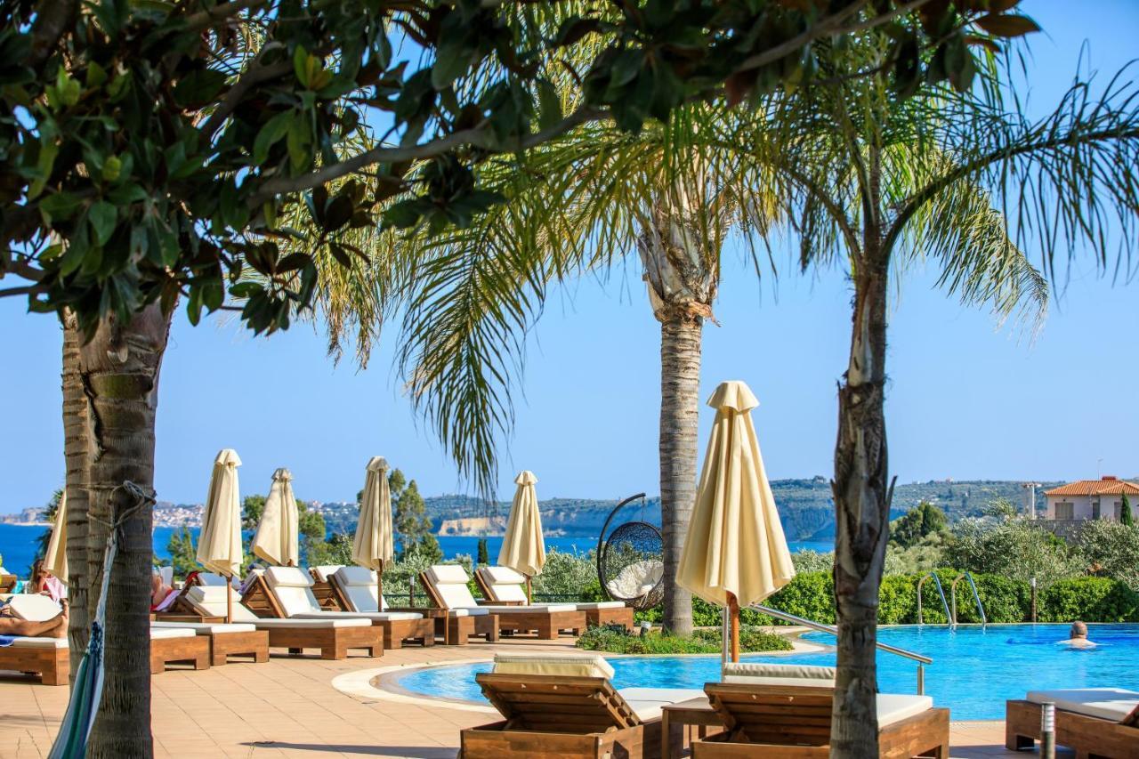 Colonides 4*
