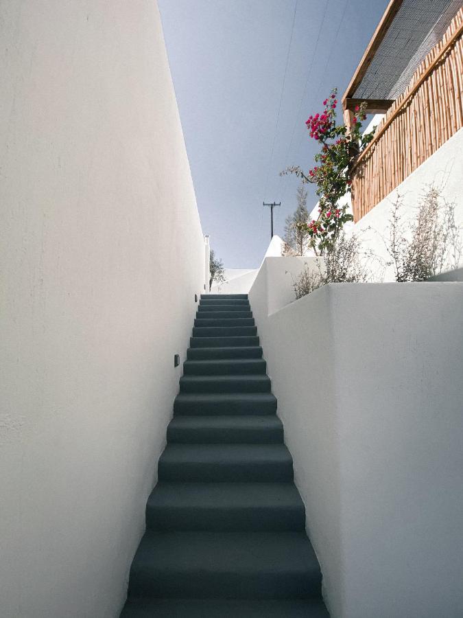 Thimari * Fira (Santorini)