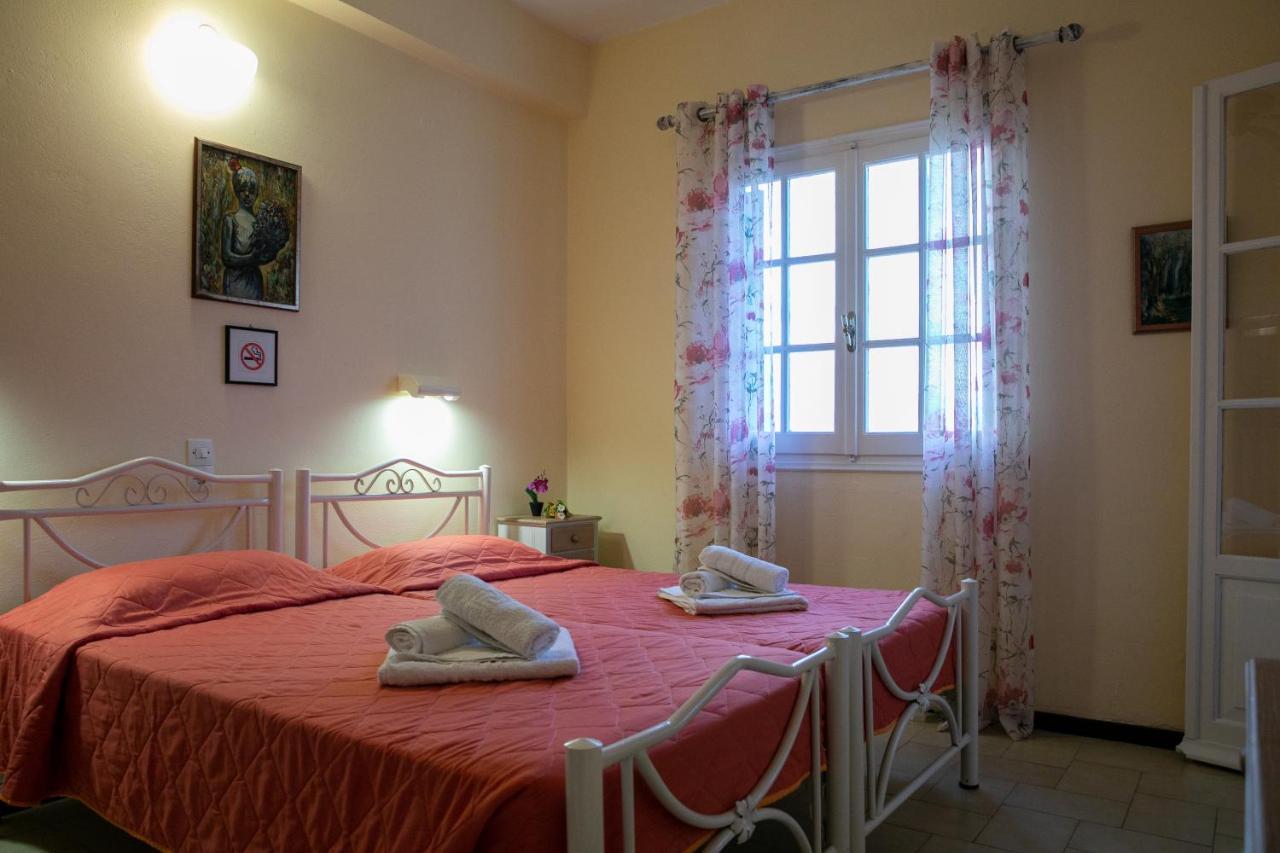 Bed & Breakfast Voula 3*