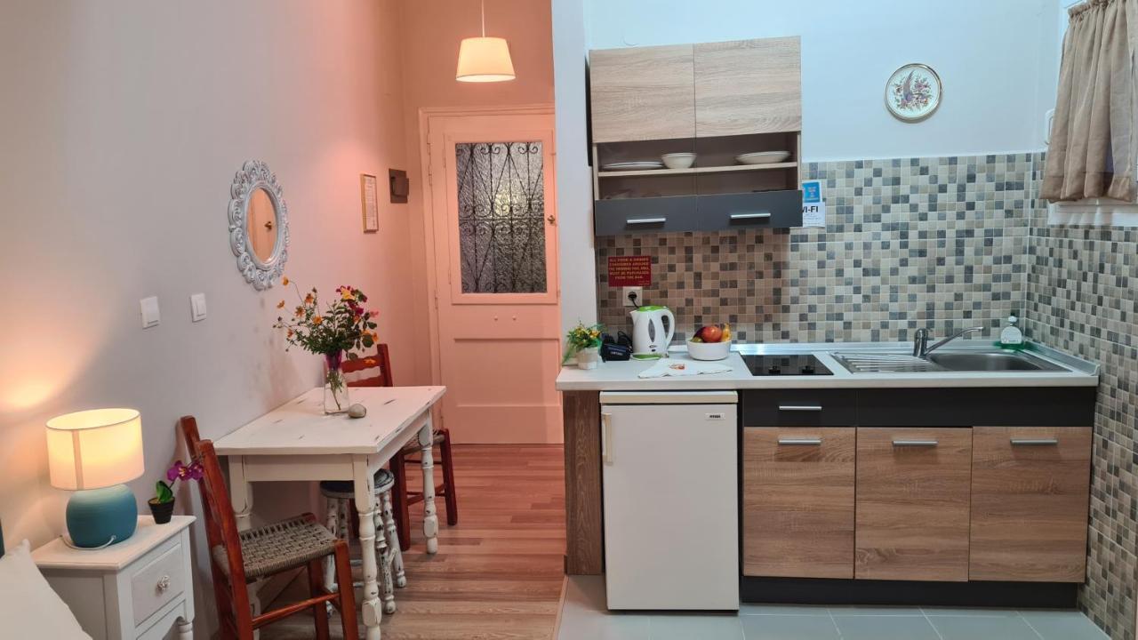 Voula Bed & Breakfast 3*
