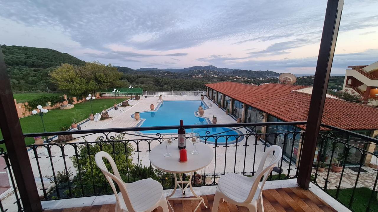 Bed & Breakfast Voula 3*