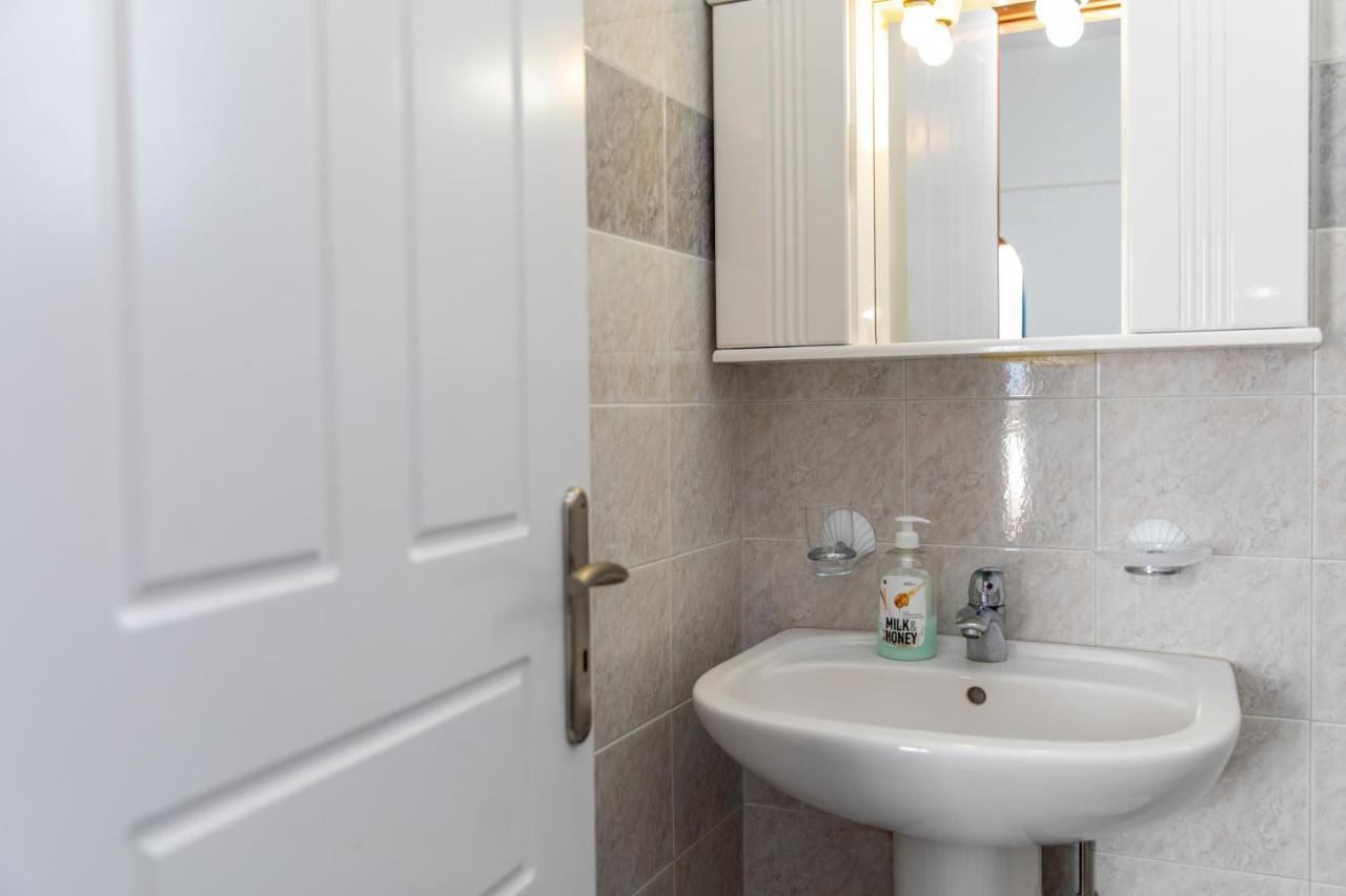 Surfer Paradise Apartment
