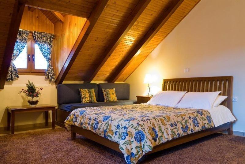 Guest house Krinides Kalavryta