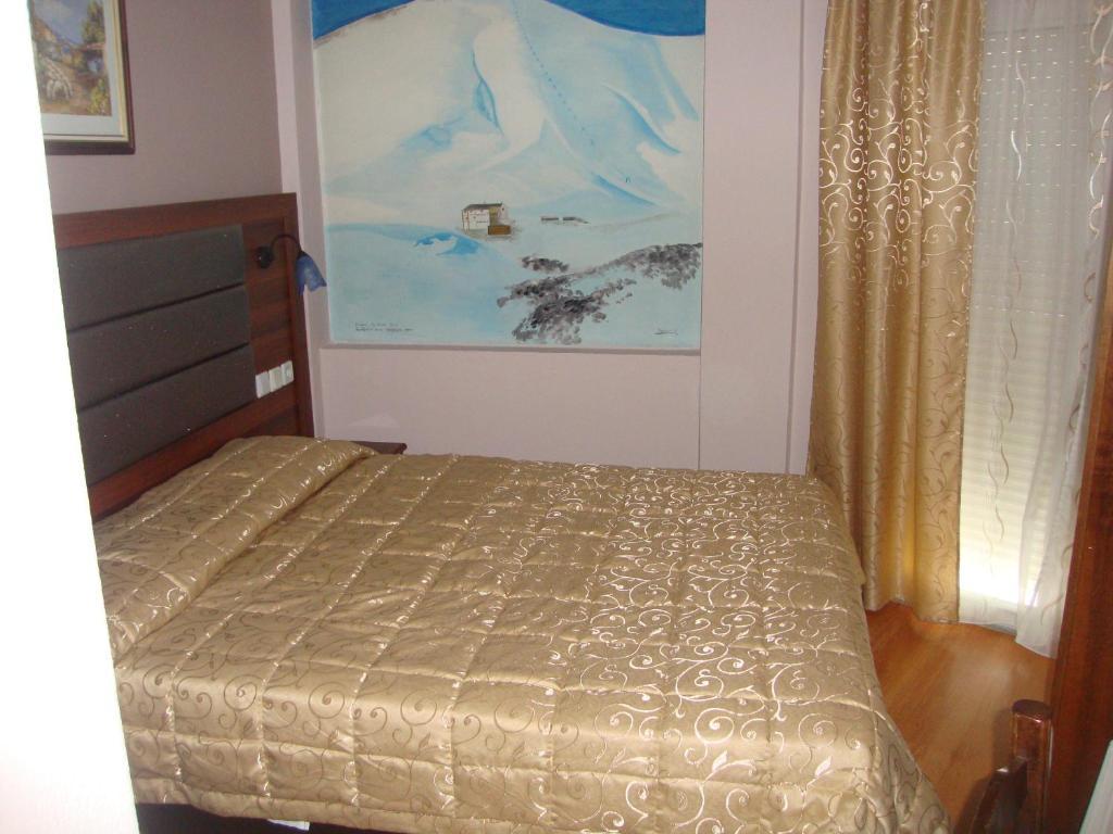 Emporiko Hotel
