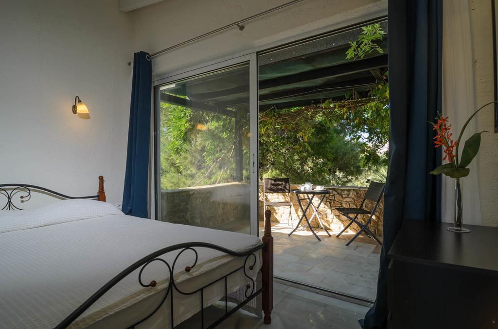 Maria Elena Villas Neos Marmaras