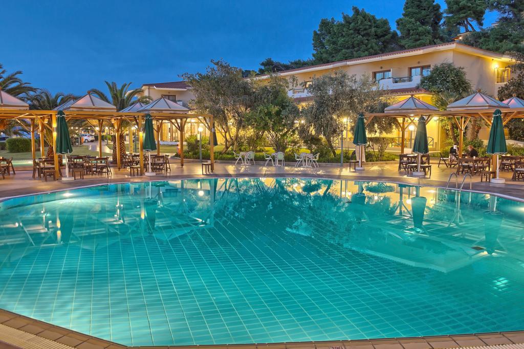 Resort Holidays &