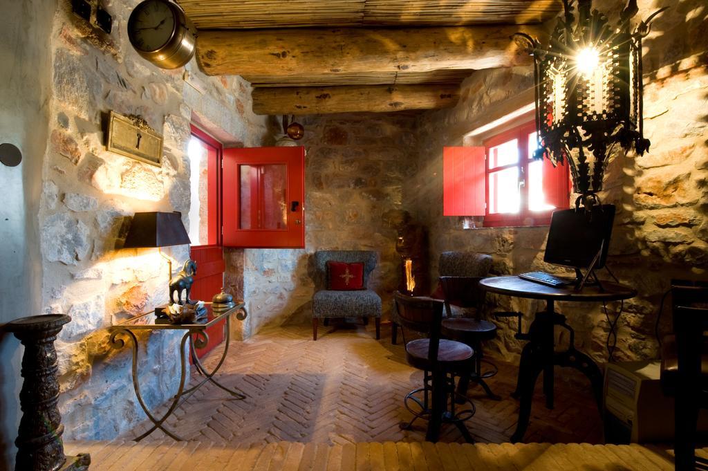 Sventoura Apartment *