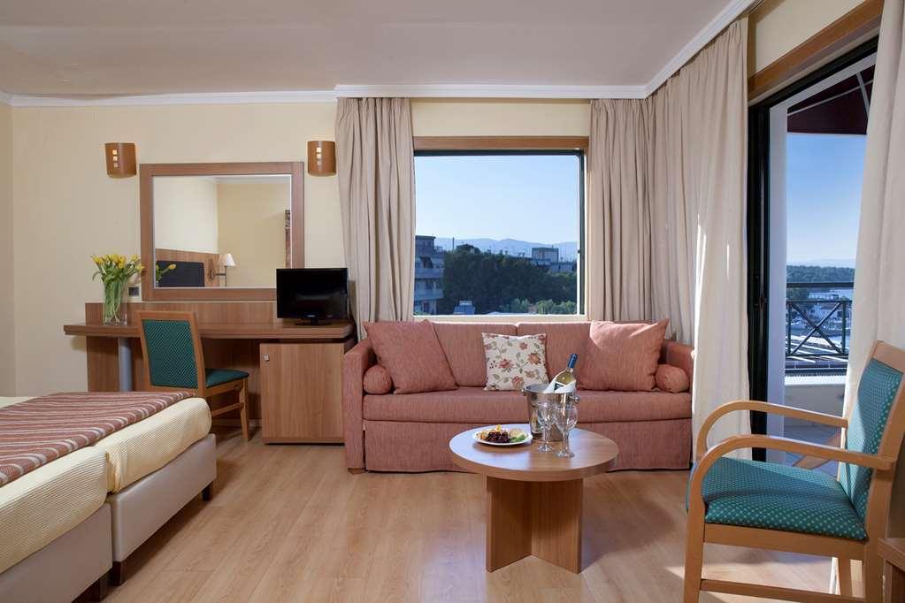 Hotel Ramada By Wyndham, Athens Club Attica Riviera