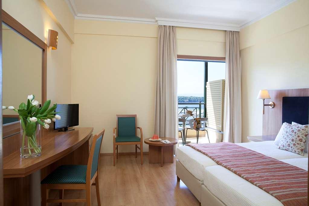 Ramada By Wyndham, Athens Club Attica Riviera Hotel