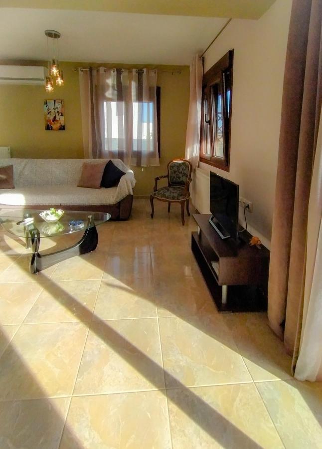 Sunday's Family House/apartment Holiday home Nikiti (Sithonia)