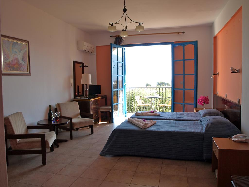 Castellania Aparthotel Livadia (Tilos)