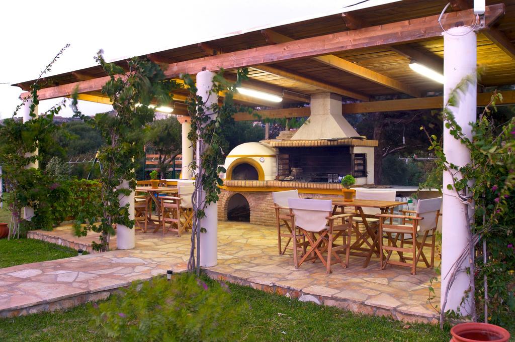 Ammos Aparthotel 3*