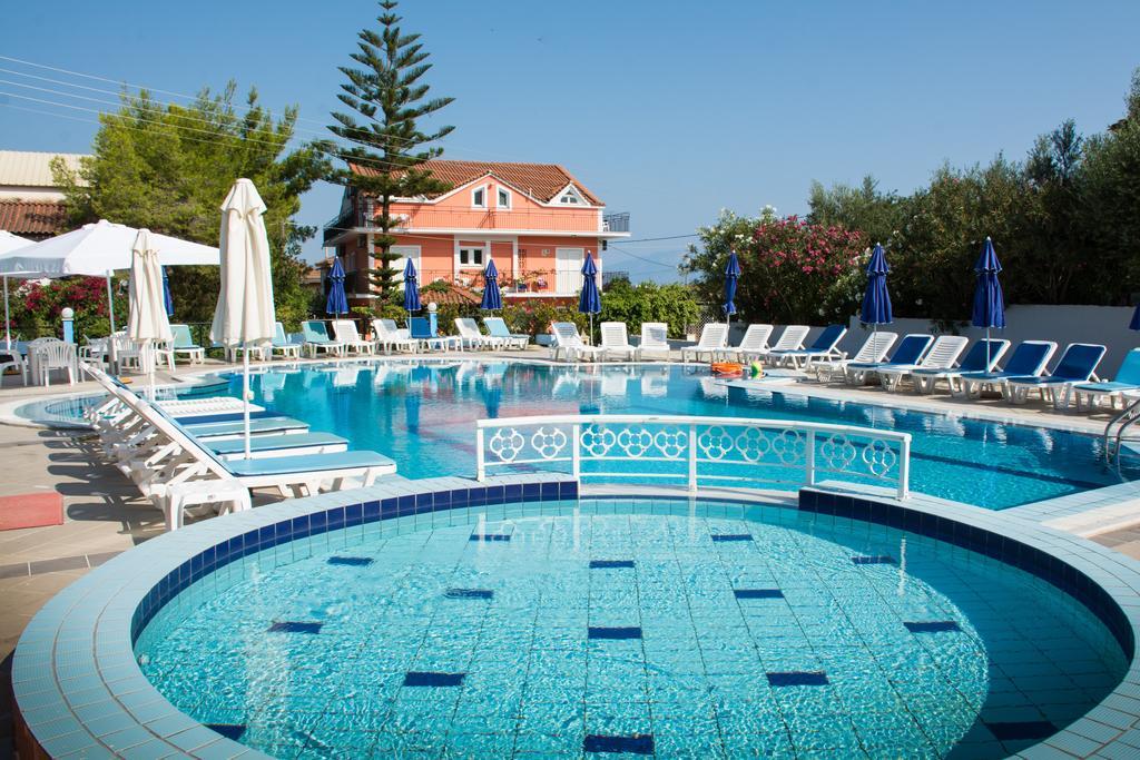 Avra Aparthotel