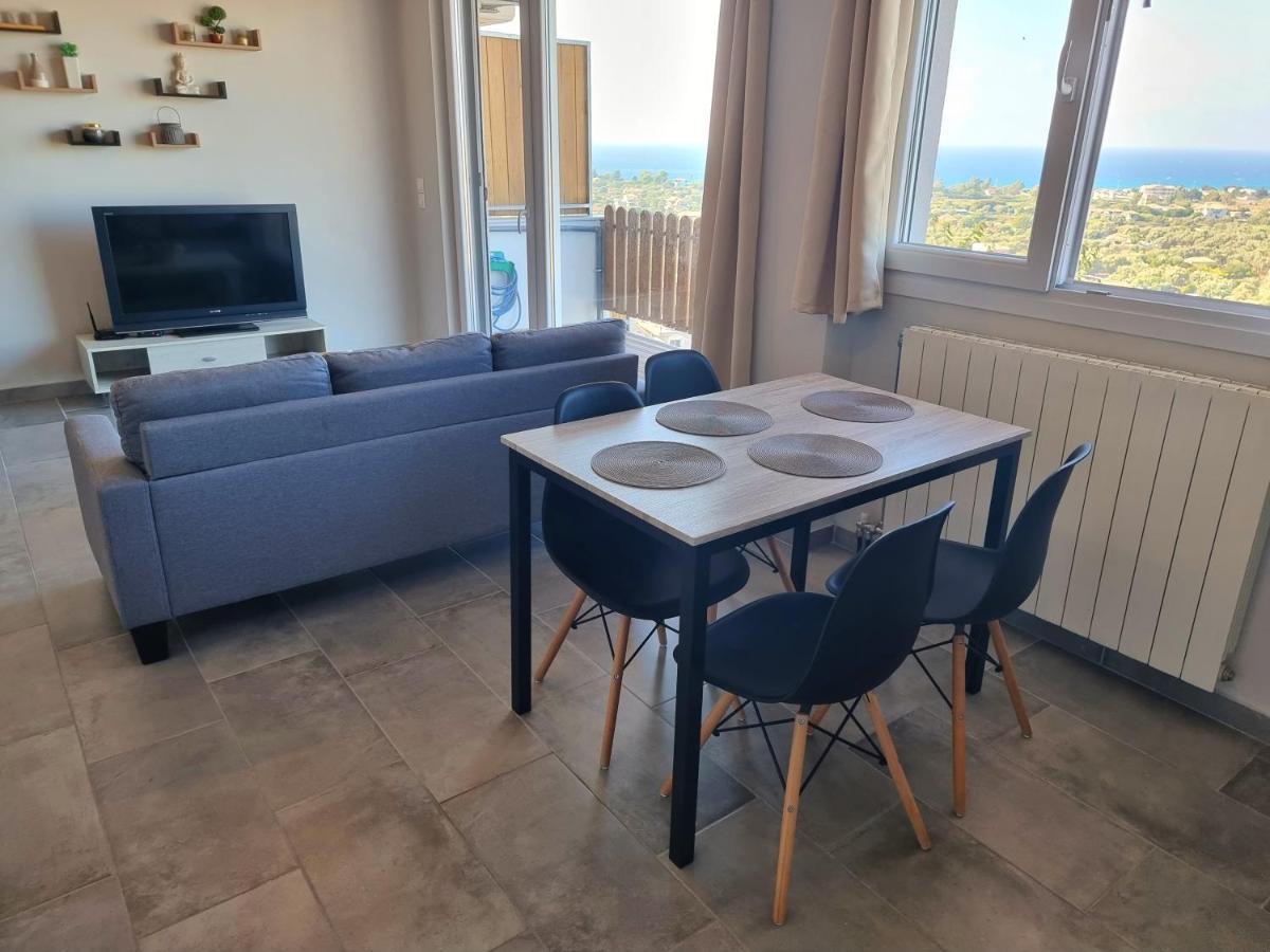 Labros Sea View *