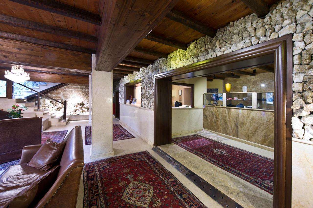 Hotel Lithos