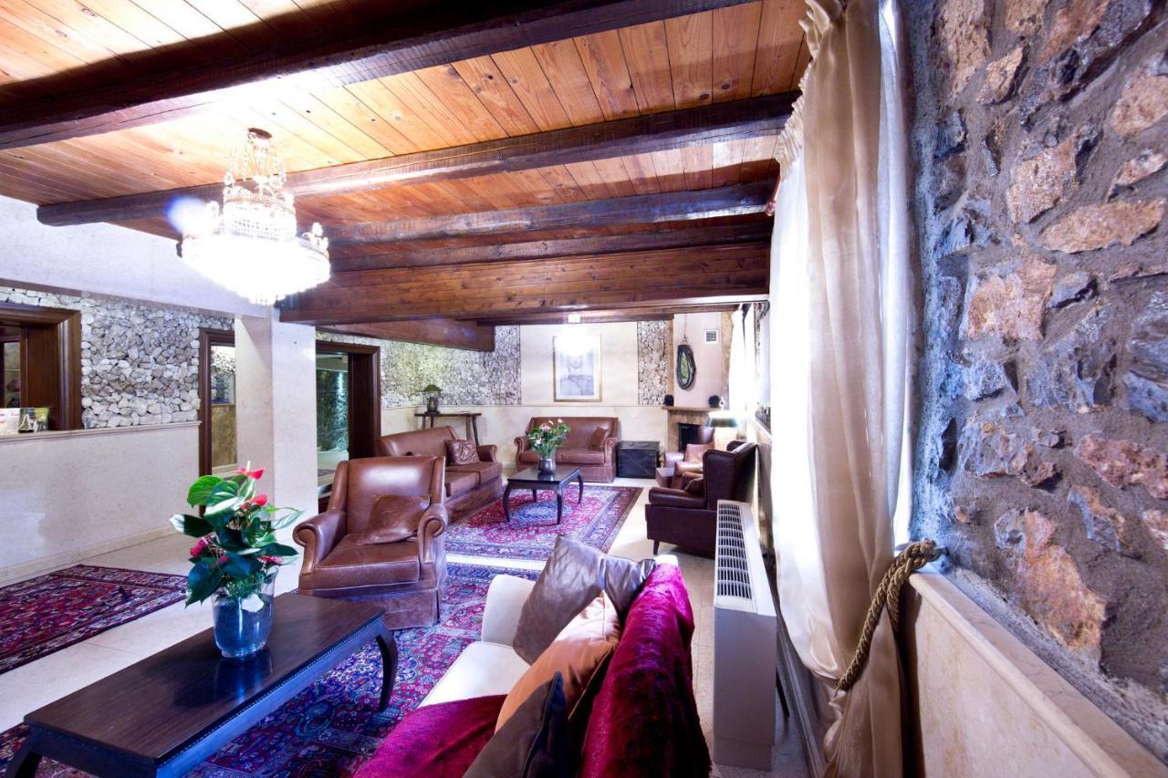 Hotel Lithos 3*